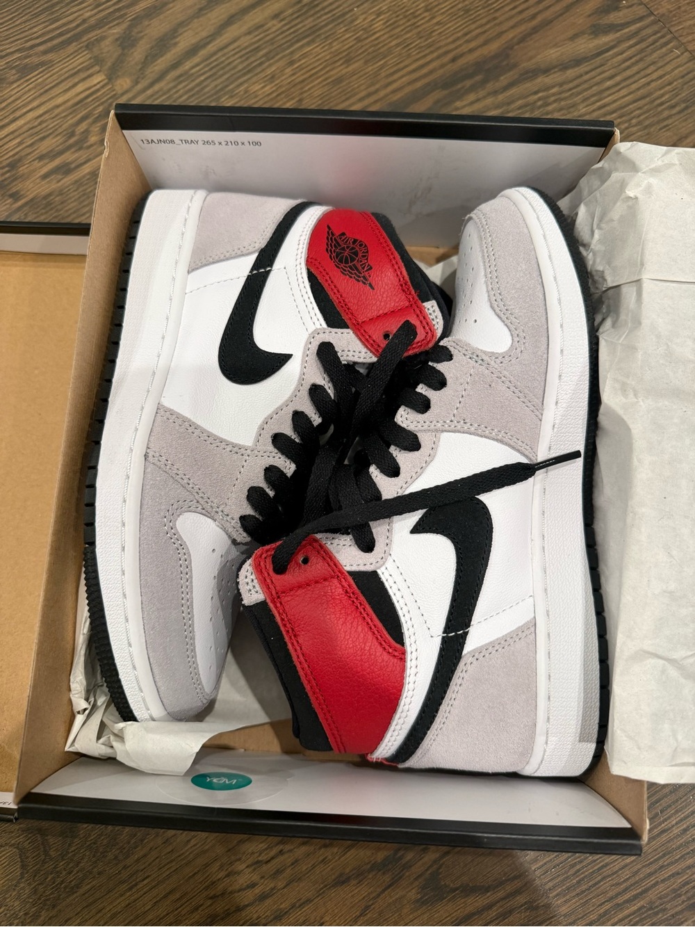 Nike Air Jordan 1 Mid - White/Gray/Black/Red